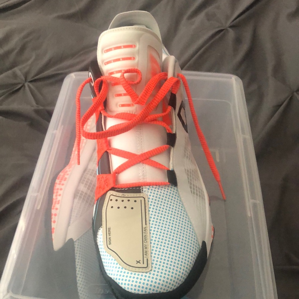 Like new however worn once